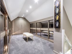 Photo 7- click for photo gallery